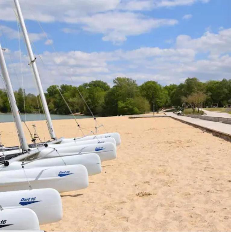 Le Scandinave, Proche Bord De Loire Orléans Exteriör bild